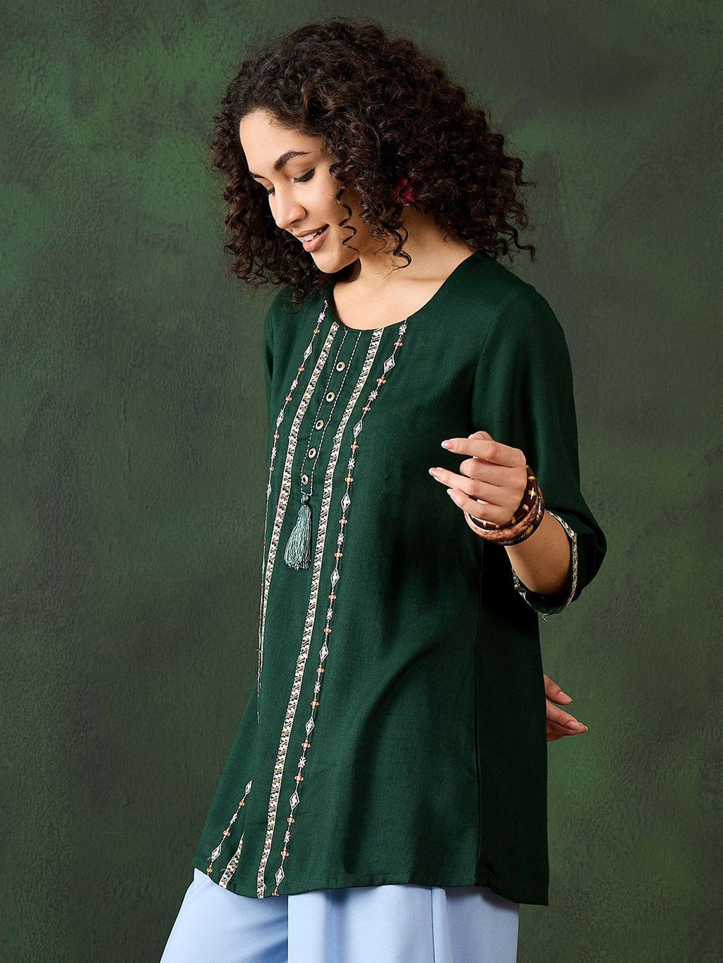 Dhimhi Women's Ethnic Motifs Embroidered Round Neck Top