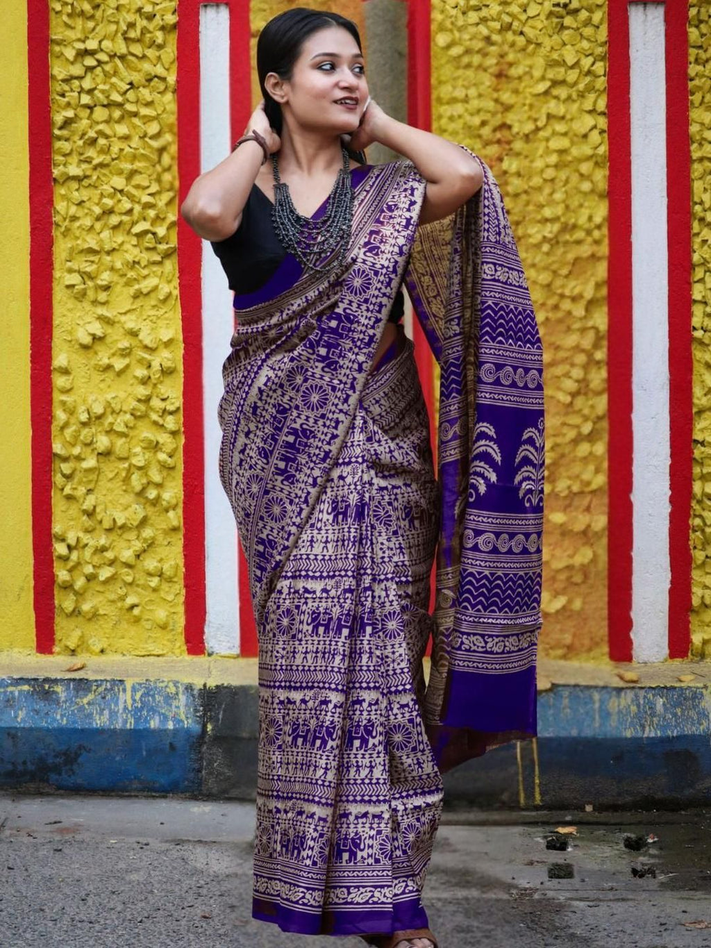 Dhimhi Women's Ethnic Motifs Art Silk Saree