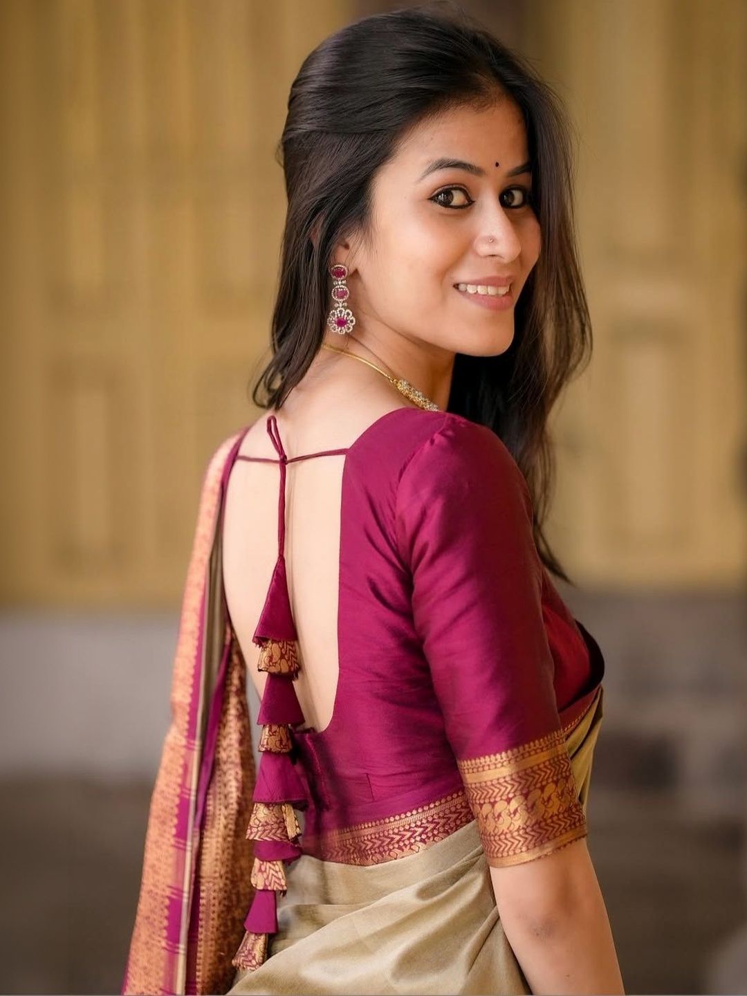 Dhimhi Women's Woven Design Zari Silk Cotton Handloom Banarasi Saree