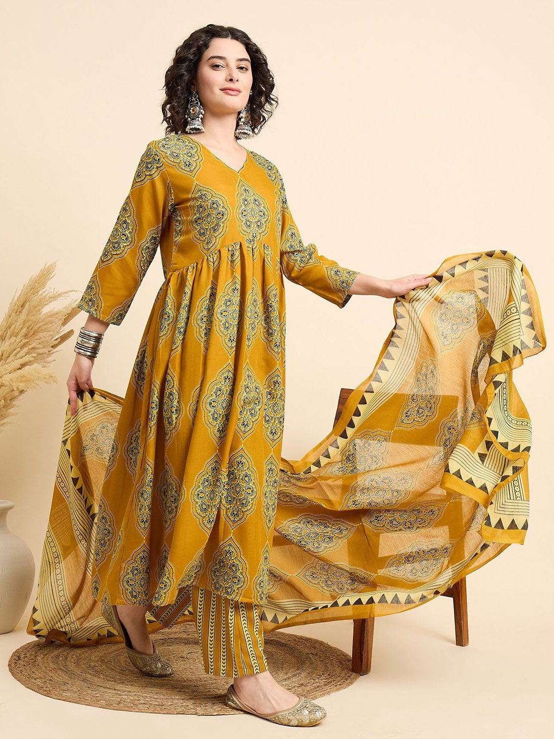 Dhimhi Women's Floral Printed Regular Kurta with Trousers & With Dupatta