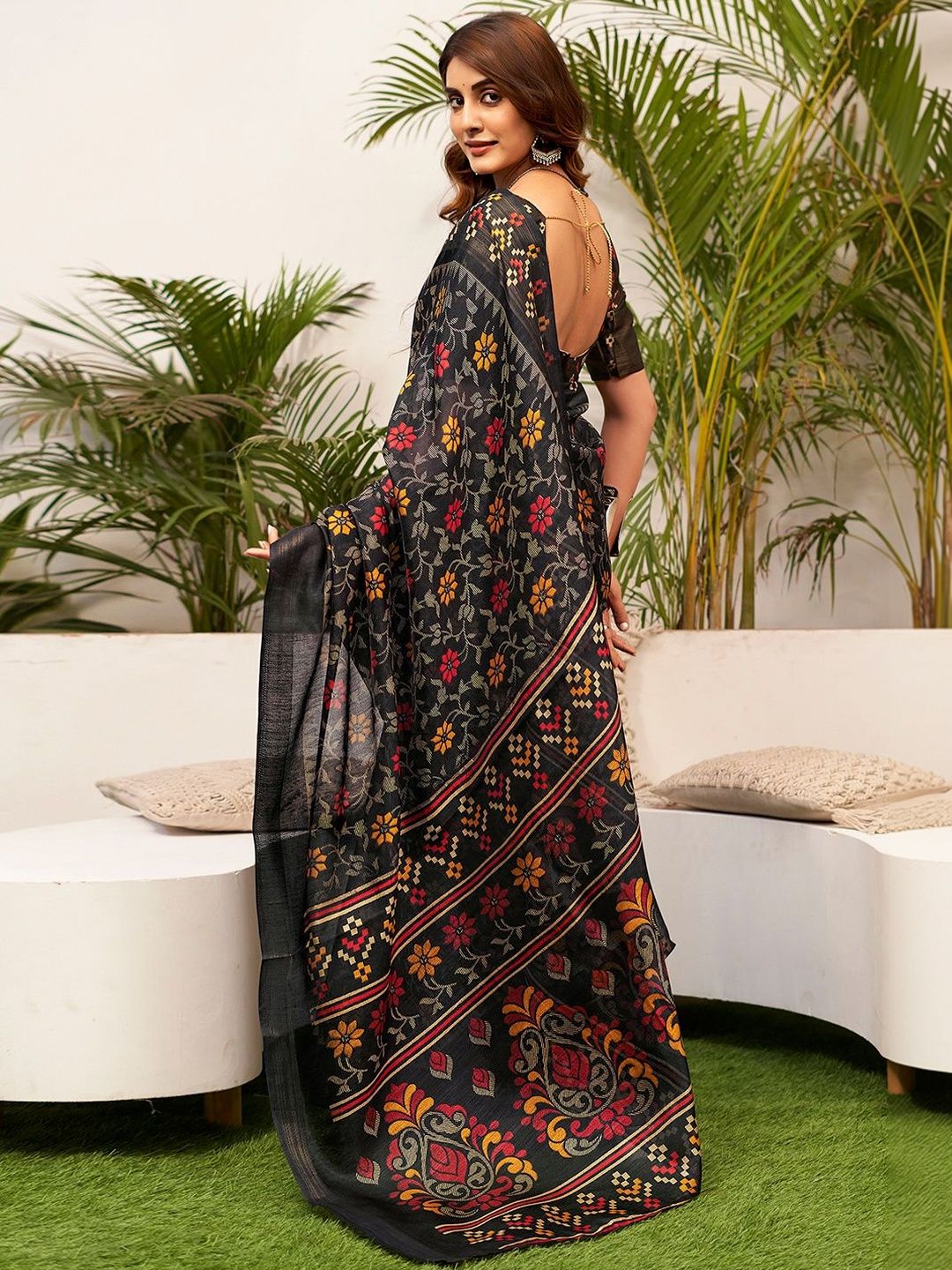 Dhimhi Women's Floral Saree