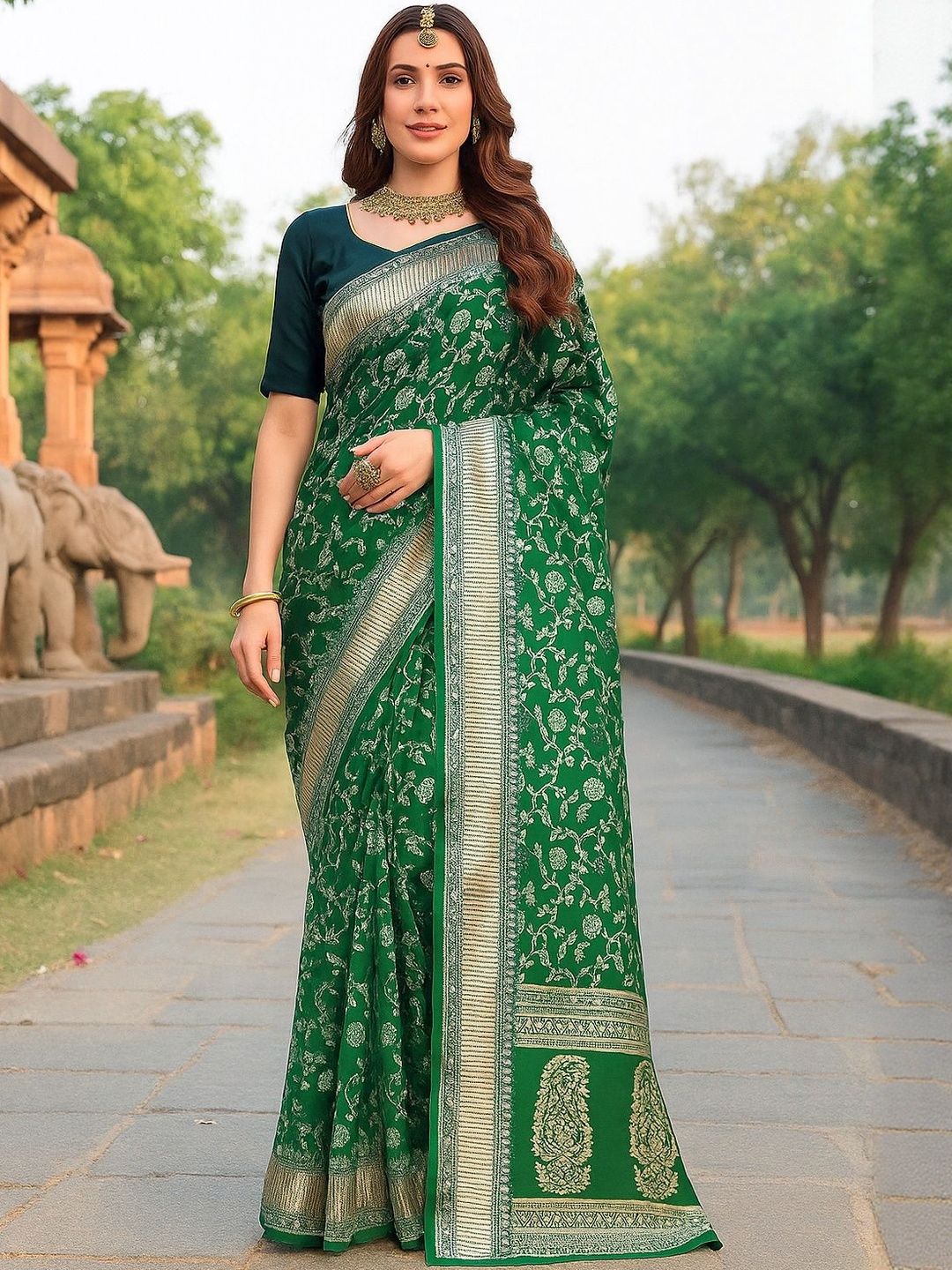 Dhimhi Women's Green Silk Cotton Woven Design Sarees