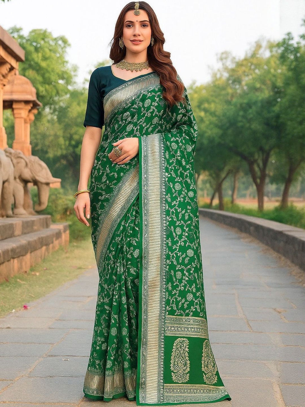 Dhimhi Women's Green Silk Cotton Woven Design Sarees