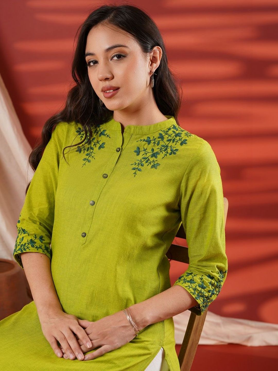 Dhimhi Women's Women Embroidered Thread Work Kurta