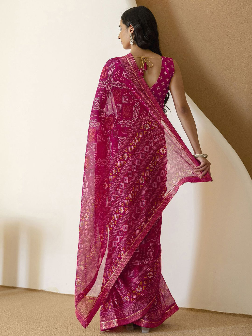 Dhimhi Women's Zari Embroidered Bandhani Saree