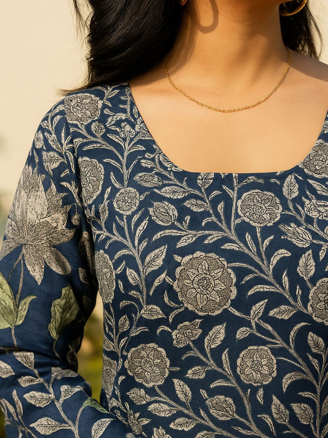 Women Floral Printed Bell Sleeves Thread Work Kurta