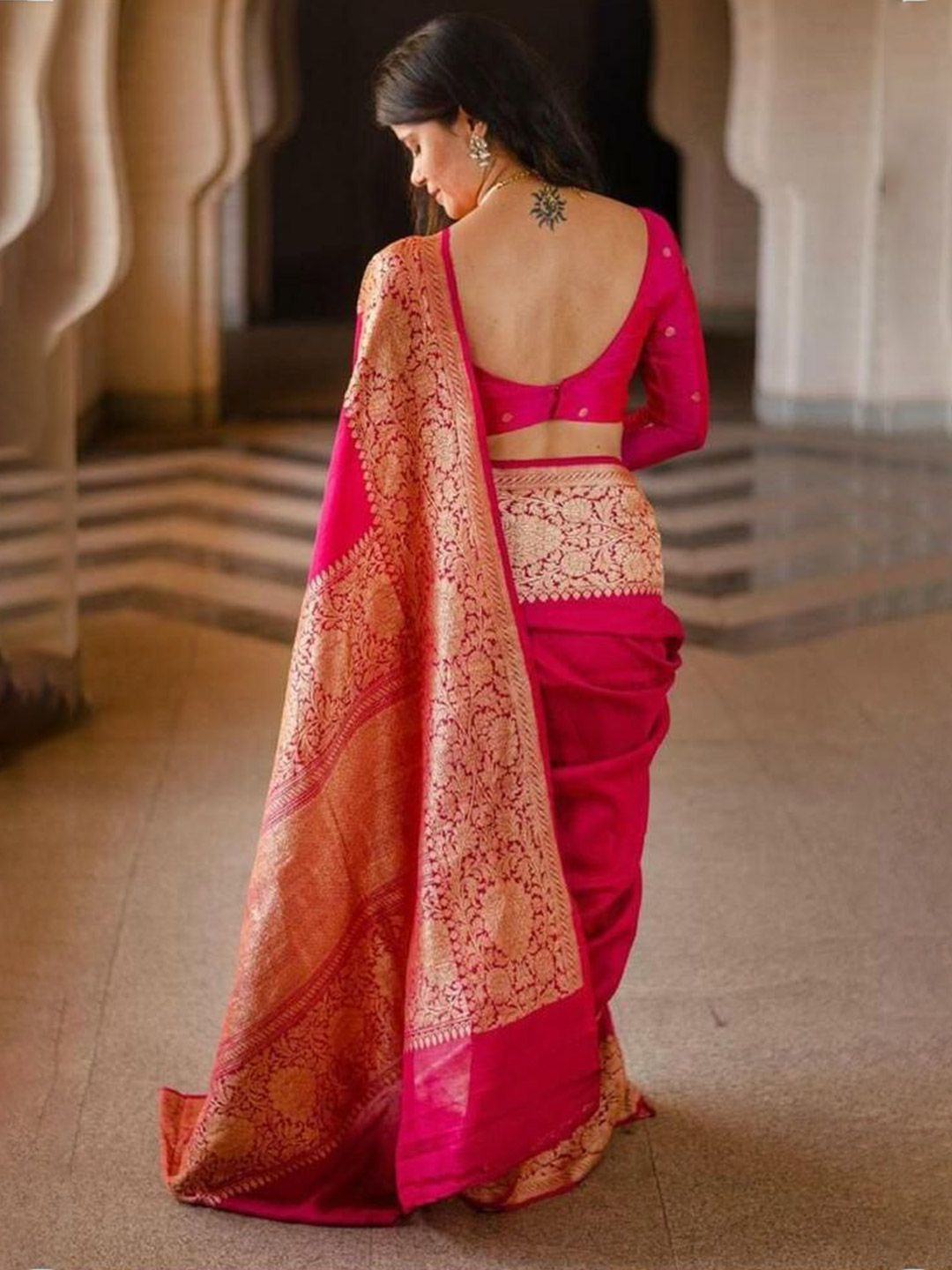 Dhimhi Women's Banarasi Saree