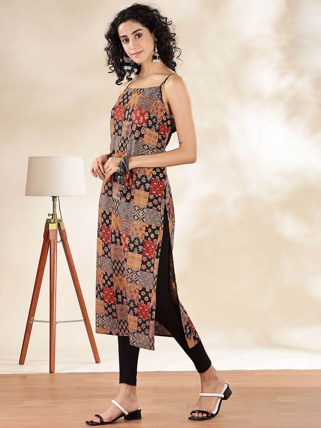 Women Geometric Printed Sequinned Kurta