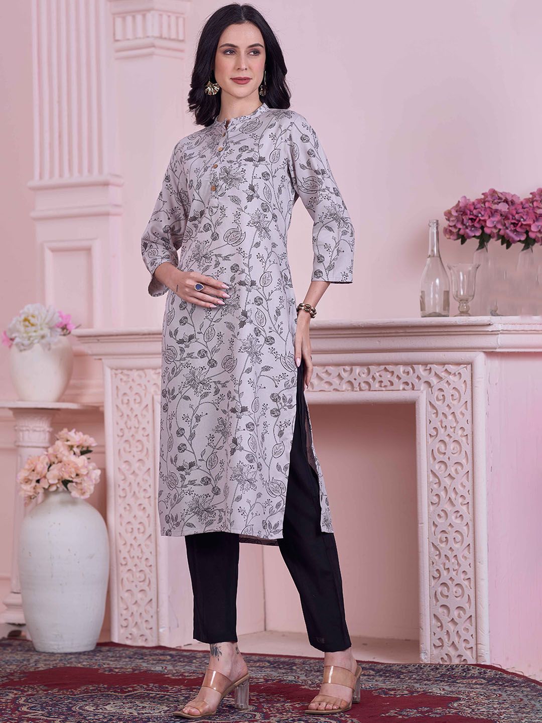 Women Floral Printed Thread Work Kurta