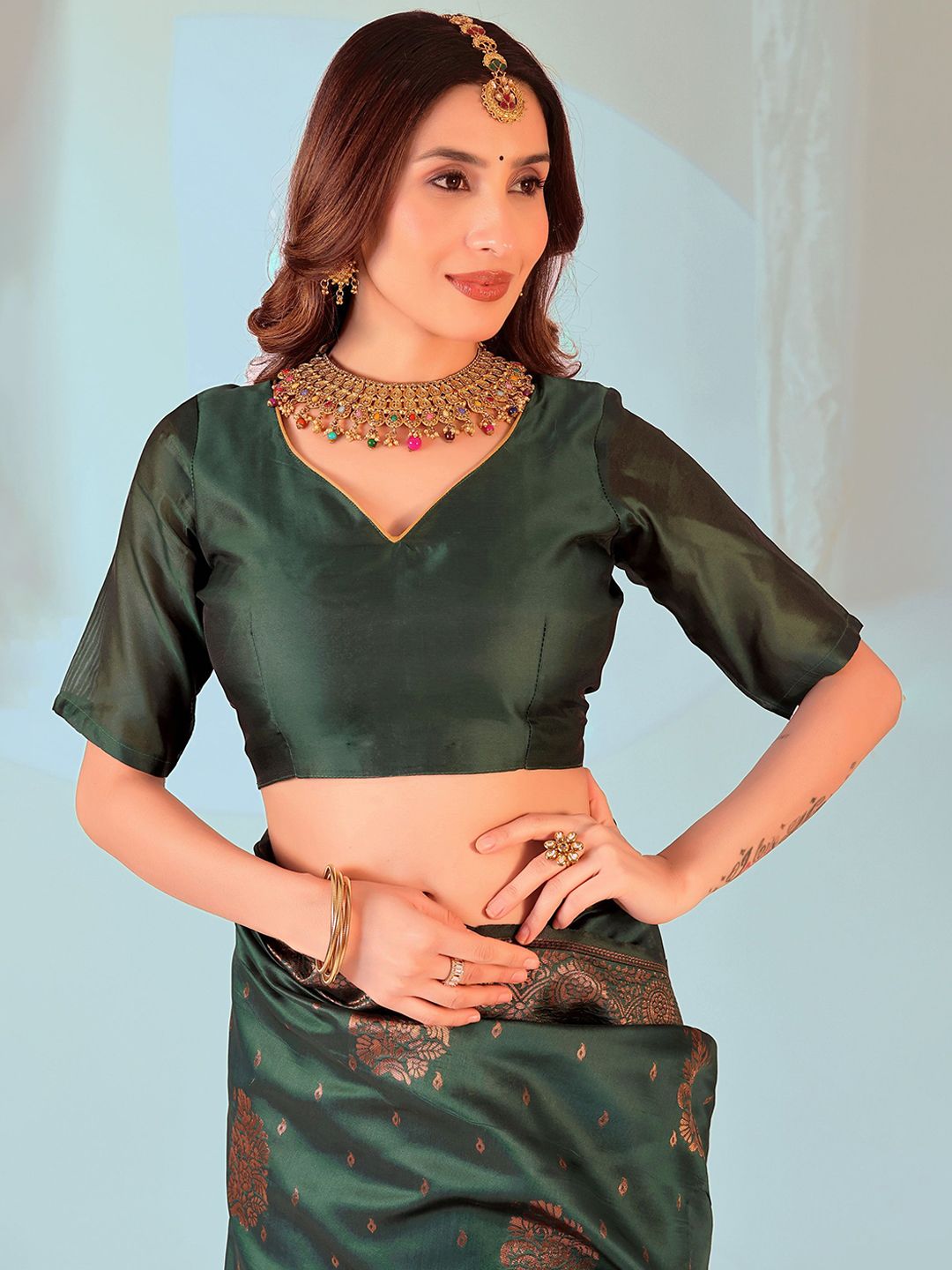 Dhimhi Women's Woven Design Zari Kanjeevaram Saree