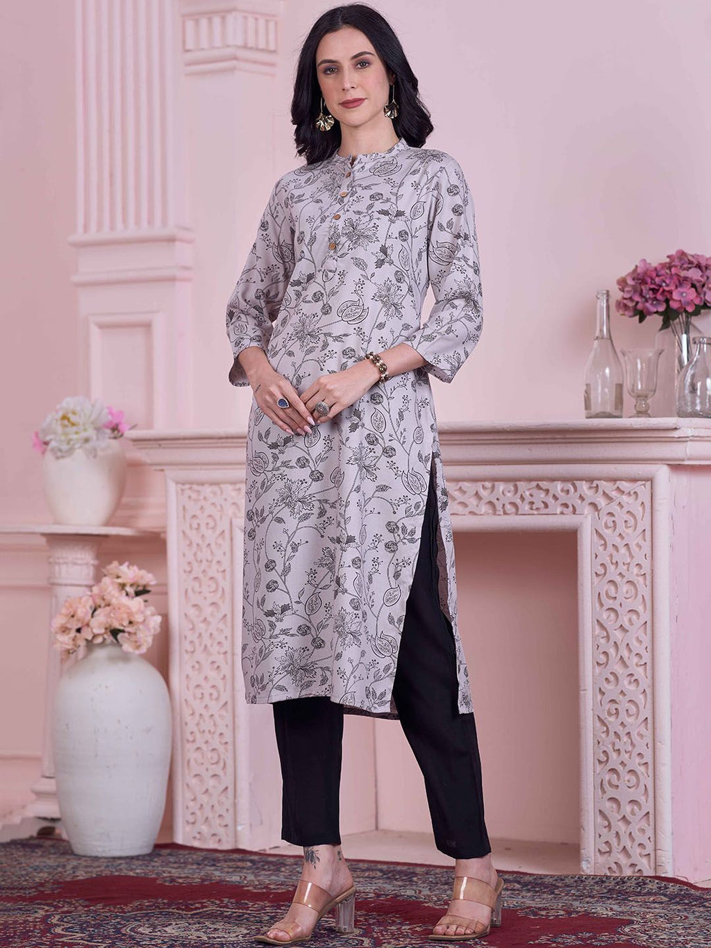 Women Floral Printed Thread Work Kurta