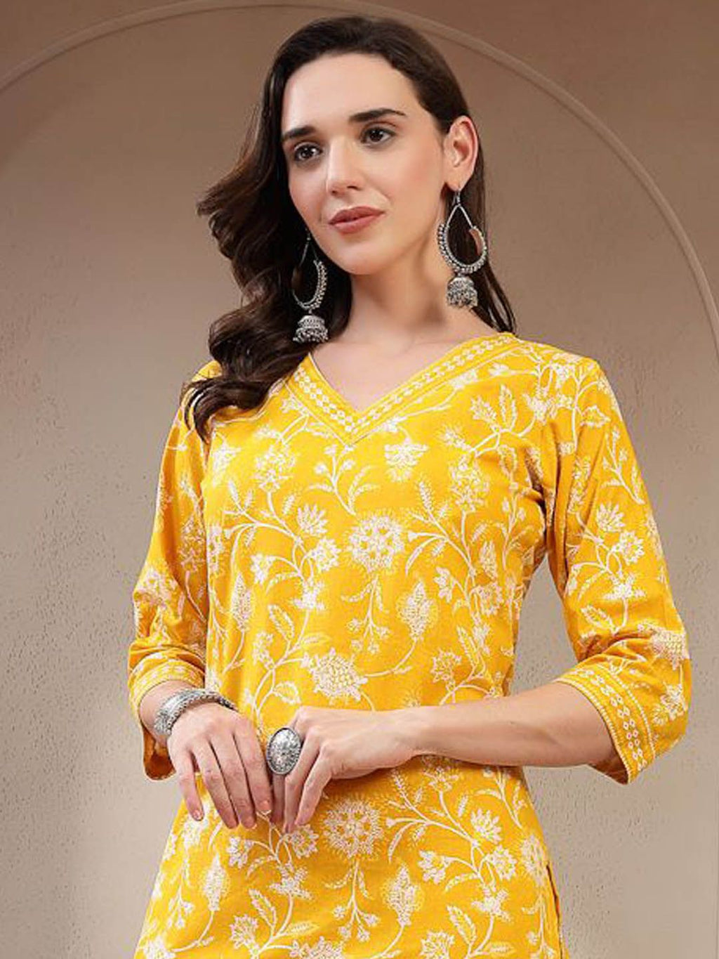 Dhimhi Women's Floral Printed Straight Pure Cotton Kurta with Trouser