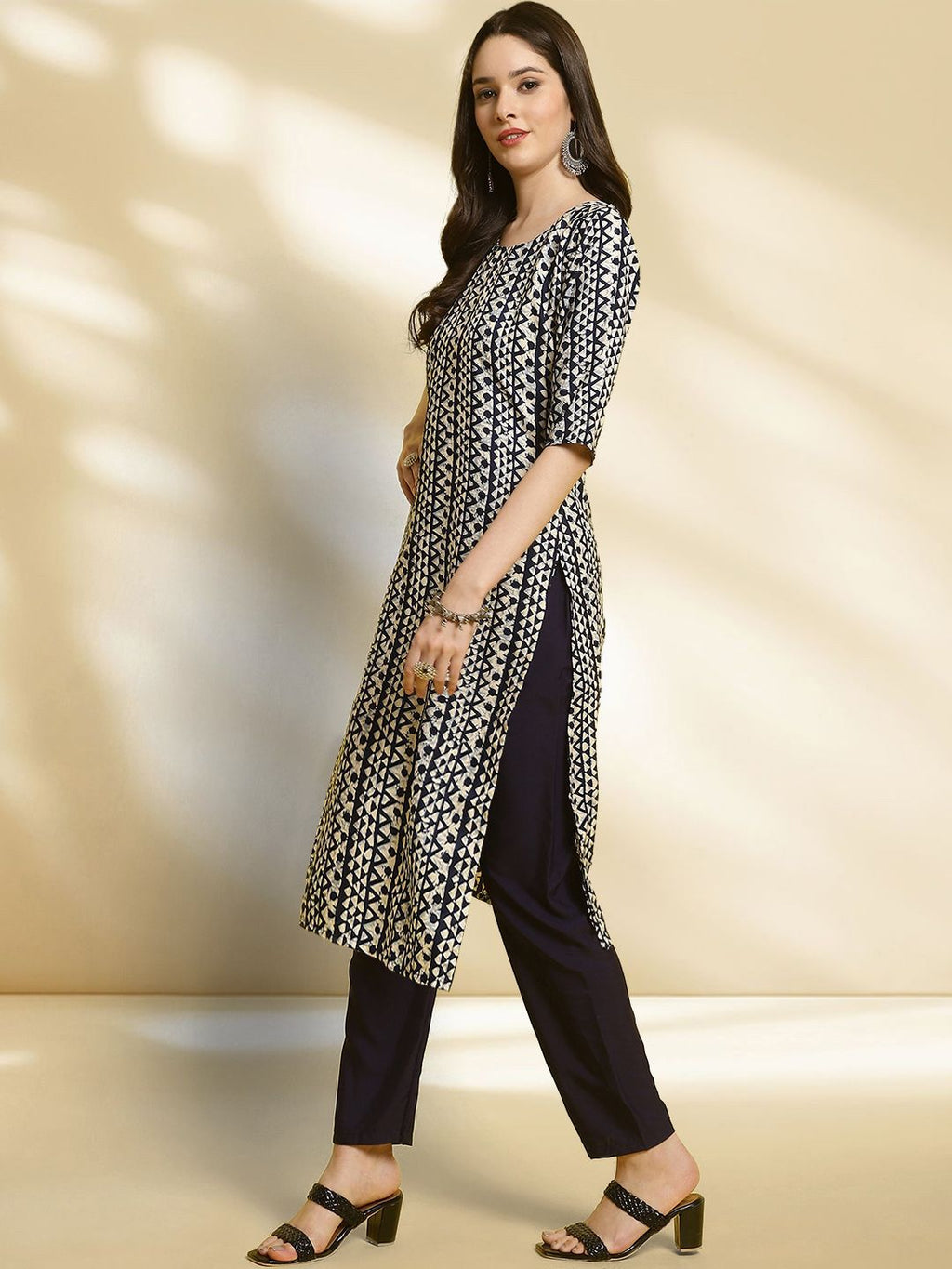Women Ethnic Motifs Crepe Kurta