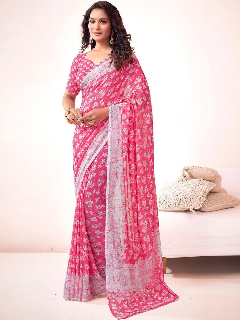 Dhimhi Women's Floral Poly Georgette Saree