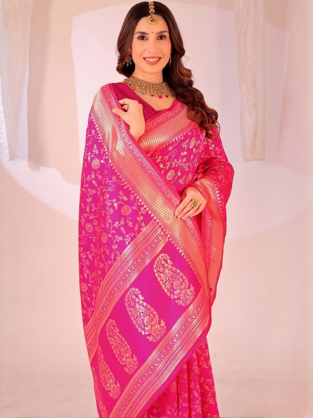 Dhimhi Women's Pink Silk Cotton Woven Design Sarees