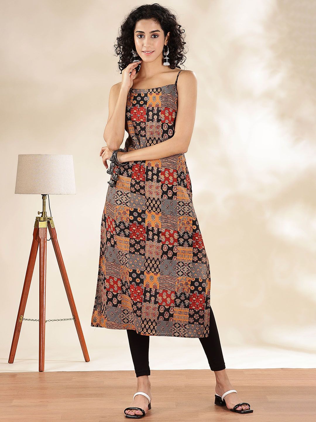 Women Geometric Printed Sequinned Kurta