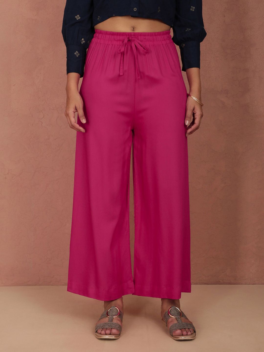 Dhimhi Women's Pink Solid Wide Leg Palazzos