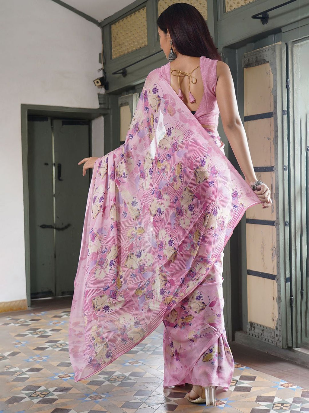 Dhimhi Women's Floral Printed Saree