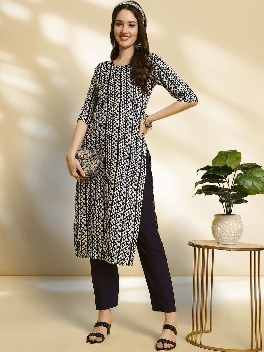 Women Ethnic Motifs Crepe Kurta