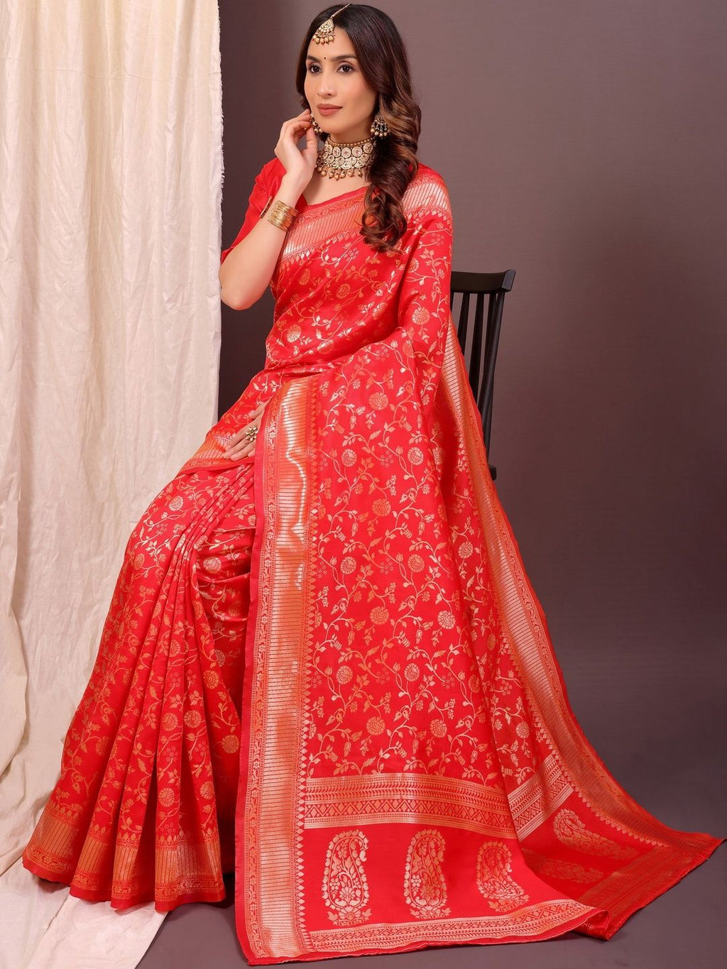 Dhimhi Women's Red Silk Cotton Woven Design Sarees