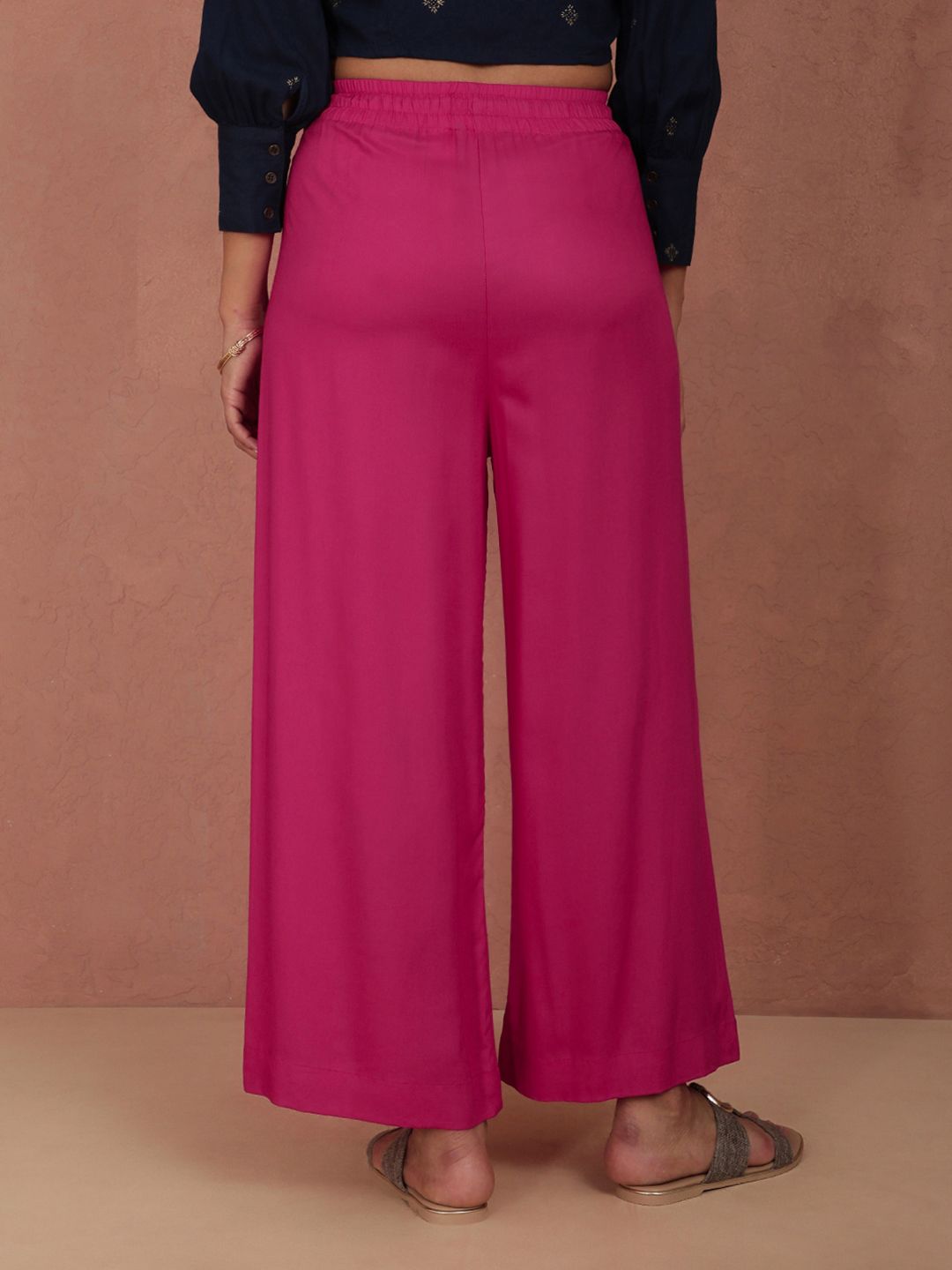 Dhimhi Women's Pink Solid Wide Leg Palazzos