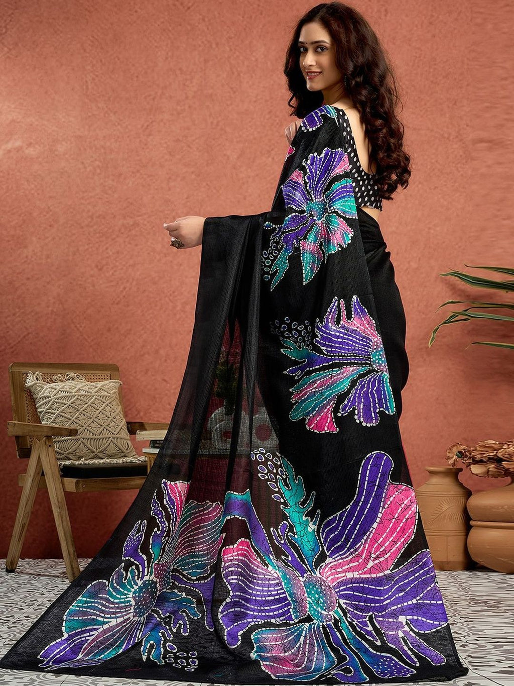 Dhimhi Women's Floral Saree